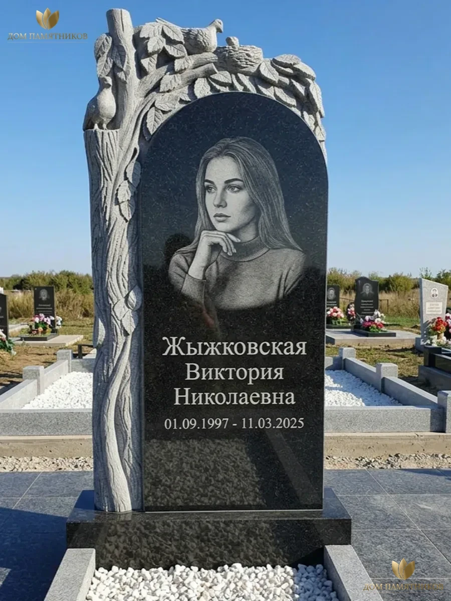 Памятник из гранита Гнездо в березе 28